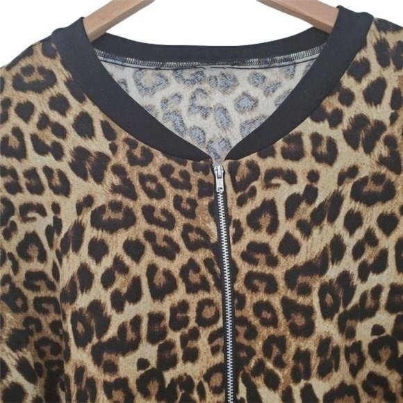 Artizan | Zip  Closure Lightweight Sweater - Picture 3 of 7